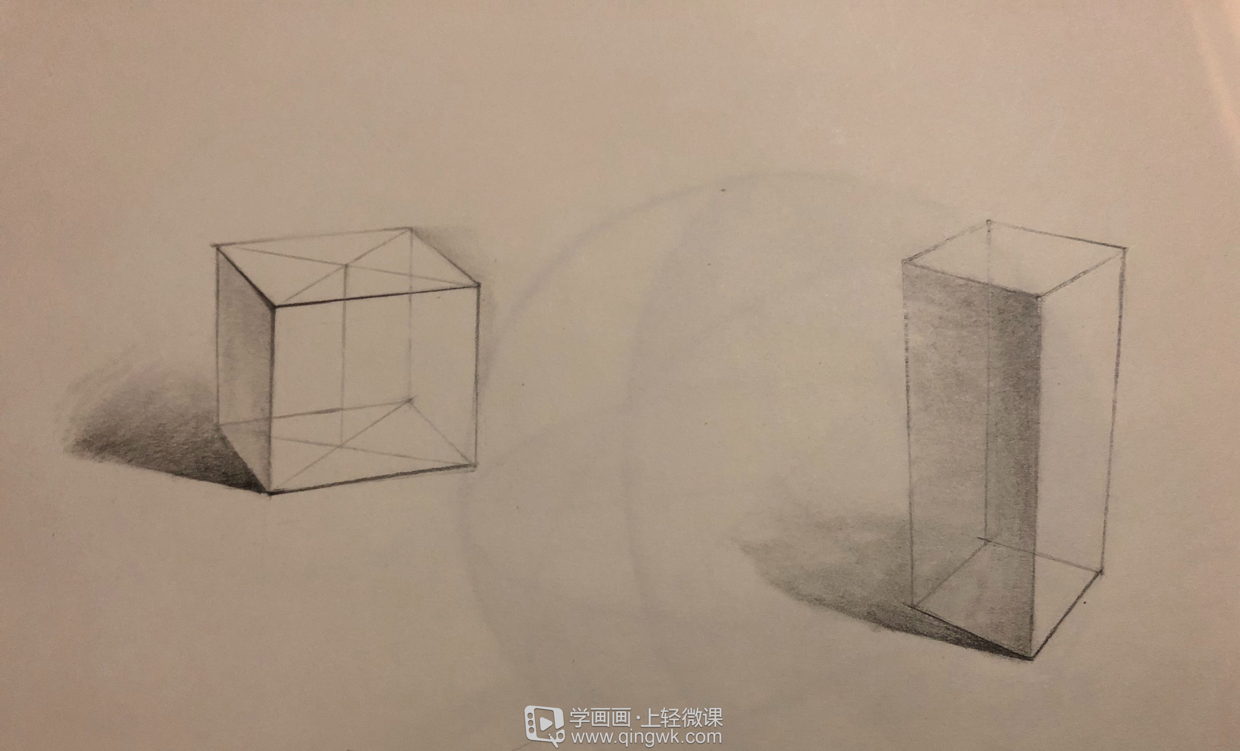 他善于通过色彩的选择和运用